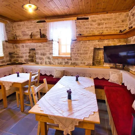 Argyropolis Boutique * Gjirokastra