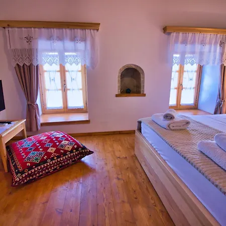 Argyropolis Boutique