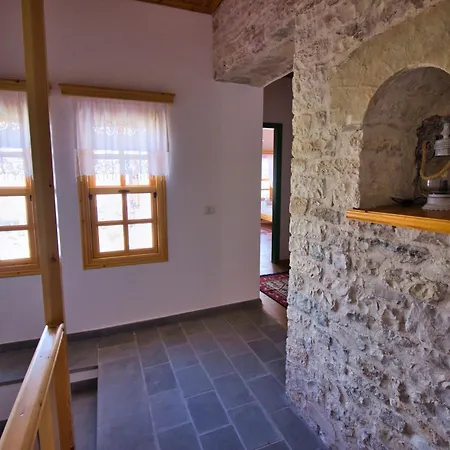 Argyropolis Boutique * Gjirokastër
