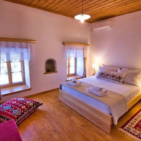 Argyropolis Boutique